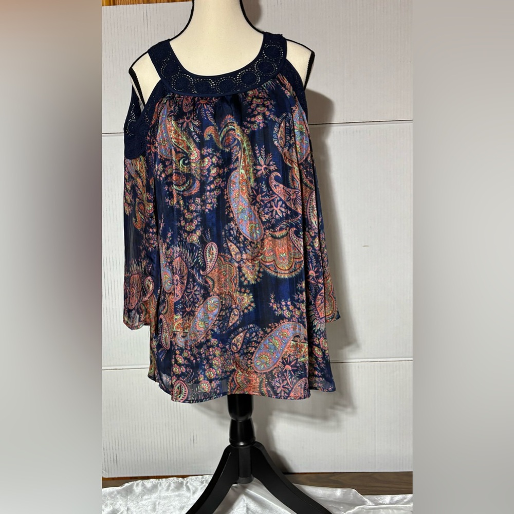 Daniel Rainn XL Navy Paisley Cold Shoulder Chiffon Blouse Crochet Neckline …